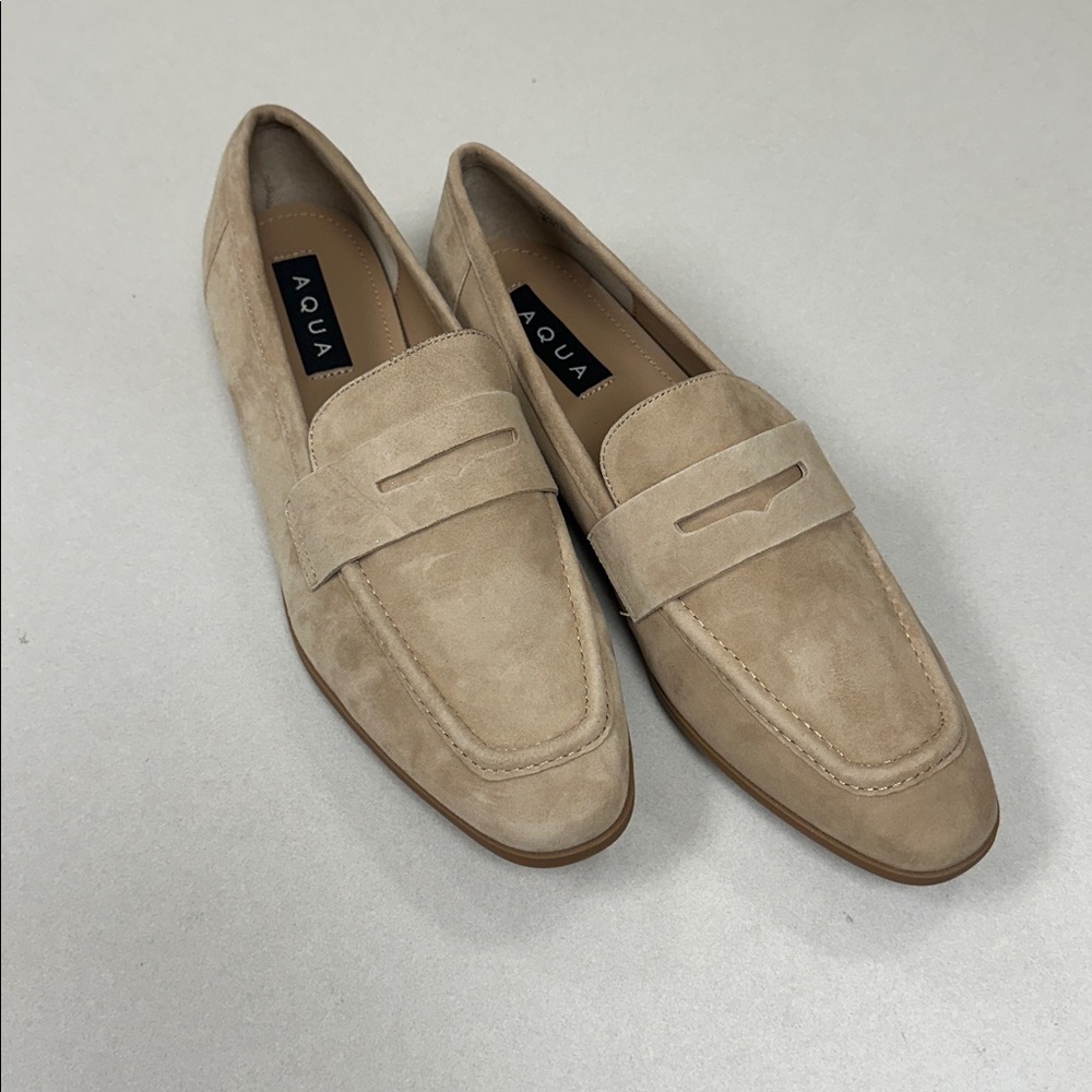 Aqua Nada Slip On Penny Loafer Flats Tan Suede Size 10 NWB - Picture 2 of 10